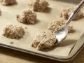 Almond and Date Macaroons preparation step 5 Almond and Date Macaroons preparation step 5