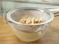 Chickpeas and Tuna preparation step 4 Chickpeas and Tuna preparation step 4
