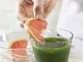Fresh Spinach Juice preparation step 2 Fresh Spinach Juice preparation step 2