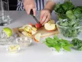 Green Smoothie with Mint preparation step 1 Green Smoothie with Mint preparation step 1