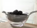 Meringue Muffins with Blackberries preparation step 1 Meringue Muffins with Blackberries preparation step 1