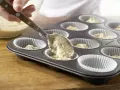 Meringue Muffins with Blackberries preparation step 5 Meringue Muffins with Blackberries preparation step 5