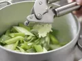 Pasta Sauce with Salmon Caviar preparation step 3 Pasta Sauce with Salmon Caviar preparation step 3