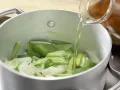 Pasta Sauce with Salmon Caviar preparation step 4 Pasta Sauce with Salmon Caviar preparation step 4