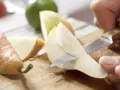 Pear and Kiwi Smoothie preparation step 2 Pear and Kiwi Smoothie preparation step 2