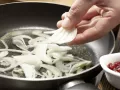 Pickled Herring on Apple and Onion preparation step 2 Pickled Herring on Apple and Onion preparation step 2