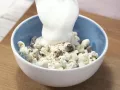 Popcorn Granola with Raisins preparation step 4 Popcorn Granola with Raisins preparation step 4