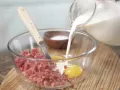 Spaghetti Carbonara preparation step 3 Spaghetti Carbonara preparation step 3