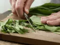 Spaghetti with Wild Garlic and Almond Pesto preparation step 4 Spaghetti with Wild Garlic and Almond Pesto preparation step 4