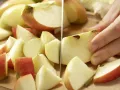 Spicy Apple and Pineapple Juice preparation step 1 Spicy Apple and Pineapple Juice preparation step 1