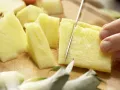 Spicy Apple and Pineapple Juice preparation step 2 Spicy Apple and Pineapple Juice preparation step 2