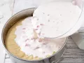 Strawberry Yogurt Cake preparation step 10 Strawberry Yogurt Cake preparation step 10