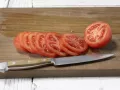 Tomato and Tuna Pizza preparation step 2 Tomato and Tuna Pizza preparation step 2