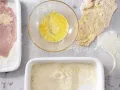 Wiener Schnitzel preparation step 4 Wiener Schnitzel preparation step 4