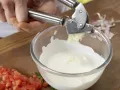 Yogurt-Garlic Sauce preparation step 4 Yogurt-Garlic Sauce preparation step 4