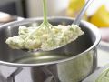 Deep-Fried Elderflowers preparation step 6 Deep-Fried Elderflowers preparation step 6