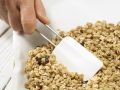 Peanut Oat Bars preparation step 6 Peanut Oat Bars preparation step 6