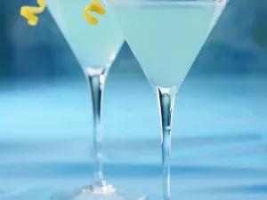 Hypnotiq Cocktail with Vodka Hypnotiq Cocktail with Vodka