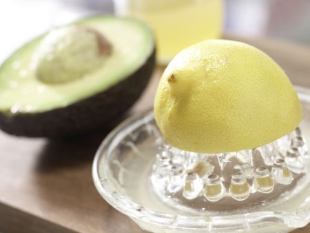 Apple and Avocado Smoothie preparation step 1 Apple and Avocado Smoothie preparation step 1