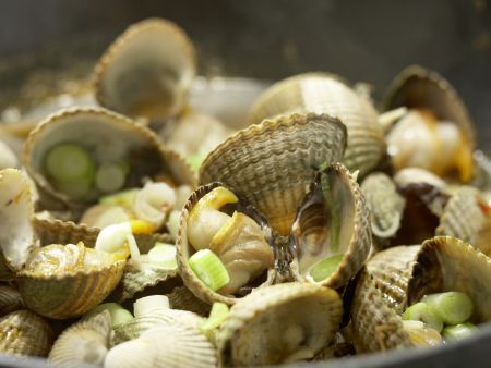 Asian Style Clams preparation step 6 Asian Style Clams preparation step 6