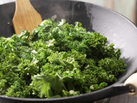 Asian-Style Kale preparation step 5 Asian-Style Kale preparation step 5