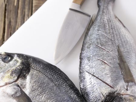 Baked Sea Bream preparation step 1 Baked Sea Bream preparation step 1