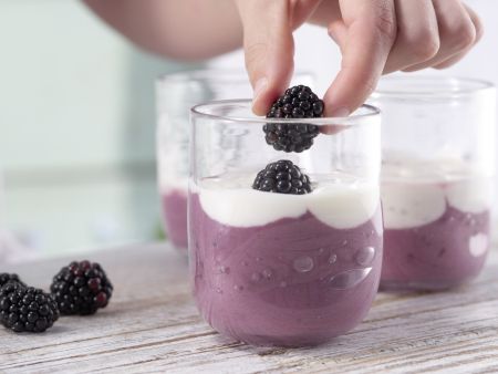 Blackberry Yogurt Parfait preparation step 4 Blackberry Yogurt Parfait preparation step 4
