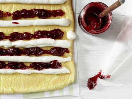 Cherry Jelly Roll preparation step 8 Cherry Jelly Roll preparation step 8