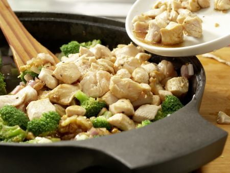 Chicken and Broccoli Stir-Fry preparation step 10 Chicken and Broccoli Stir-Fry preparation step 10