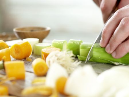 Classic Chicken Stock preparation step 5 Classic Chicken Stock preparation step 5