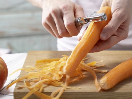 "Crown Jewels" Carrot-Almond Muffins preparation step 2 "Crown Jewels" Carrot-Almond Muffins preparation step 2