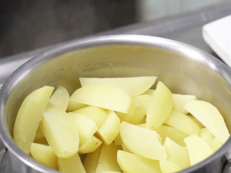 Fish and Mashed Potato Casserole preparation step 4 Fish and Mashed Potato Casserole preparation step 4