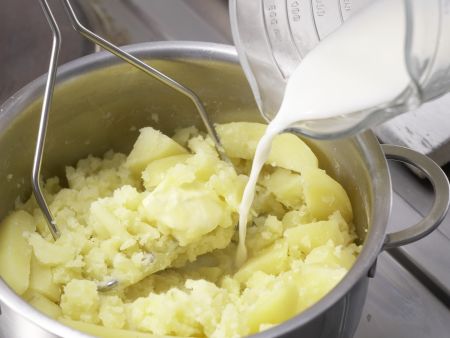 Fish and Mashed Potato Casserole preparation step 5 Fish and Mashed Potato Casserole preparation step 5