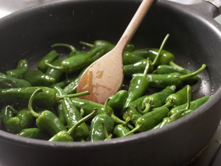 Fried Mini Peppers preparation step 2 Fried Mini Peppers preparation step 2