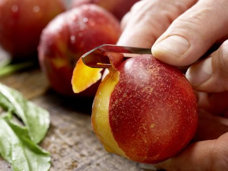 Green Nectarine Drink preparation step 1 Green Nectarine Drink preparation step 1