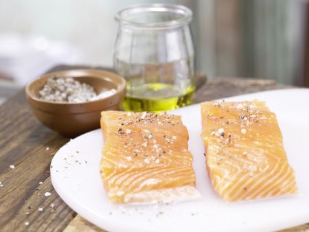 Grilled Salmon Salad preparation step 3 Grilled Salmon Salad preparation step 3