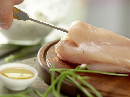 Grilled Stuffed Chicken Breasts preparation step 4 Grilled Stuffed Chicken Breasts preparation step 4