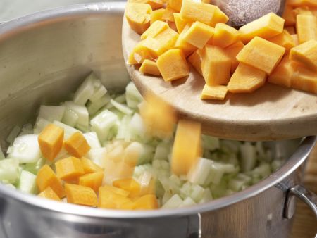 Hearty Vegetable-Bread Casserole preparation step 3 Hearty Vegetable-Bread Casserole preparation step 3