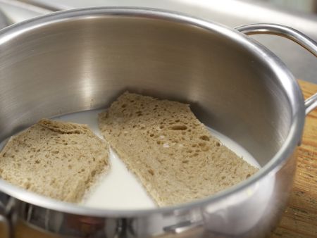 Hearty Vegetable-Bread Casserole preparation step 7 Hearty Vegetable-Bread Casserole preparation step 7