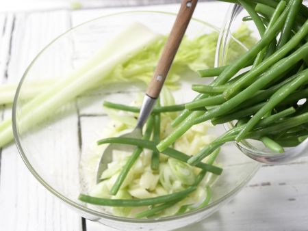 Herring-Green Bean Salad preparation step 5 Herring-Green Bean Salad preparation step 5