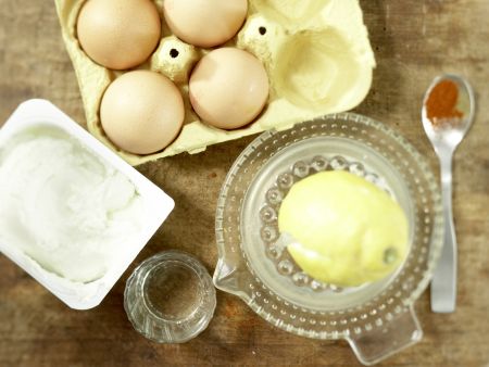 Light Mayonnaise preparation step 1 Light Mayonnaise preparation step 1