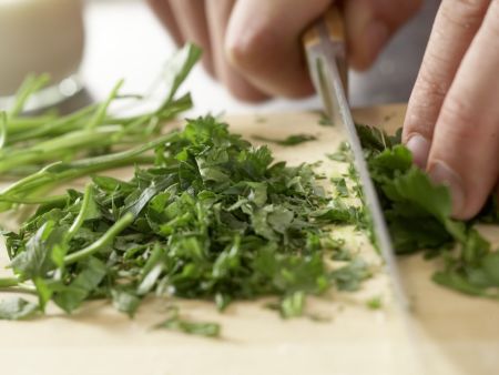Linguine with Creamy Herb Sauce preparation step 3 Linguine with Creamy Herb Sauce preparation step 3