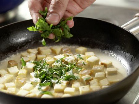 Linguine with Creamy Herb Sauce preparation step 6 Linguine with Creamy Herb Sauce preparation step 6