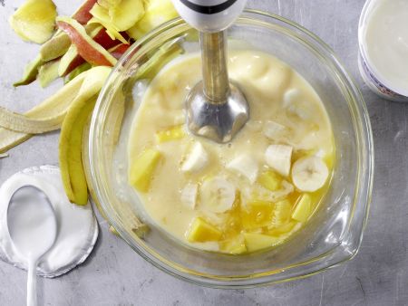 Mango and Banana Smoothie preparation step 3 Mango and Banana Smoothie preparation step 3