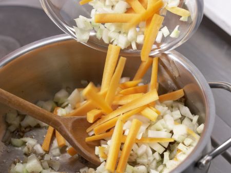 Middle Eastern Vegetable Soup preparation step 5 Middle Eastern Vegetable Soup preparation step 5