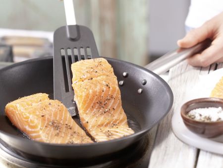 Pan-Seared Salmon Fillet preparation step 5 Pan-Seared Salmon Fillet preparation step 5
