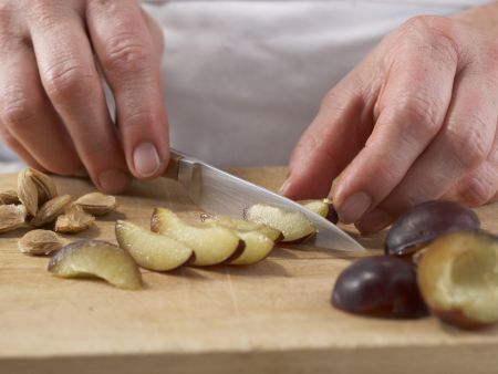 Plum Muffins preparation step 2 Plum Muffins preparation step 2