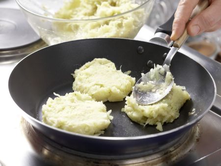Potato and Kohlrabi Fritters preparation step 8 Potato and Kohlrabi Fritters preparation step 8