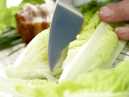 Romaine Lettuce with Roquefort preparation step 1 Romaine Lettuce with Roquefort preparation step 1