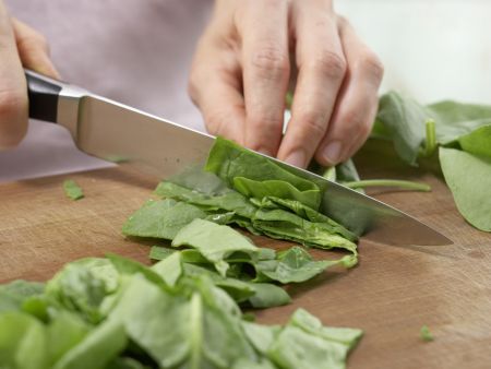 Salmon and Spinach Skillet preparation step 5 Salmon and Spinach Skillet preparation step 5